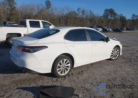 2021 Toyota Camry Le from USA, damaged, VIN 4T1C11AKXMU561025